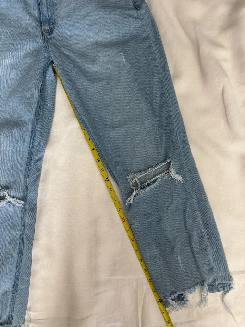 Abercrombie & Fitch A&F Mom Jeans High Rise Distressed Raw Hem Light Wash